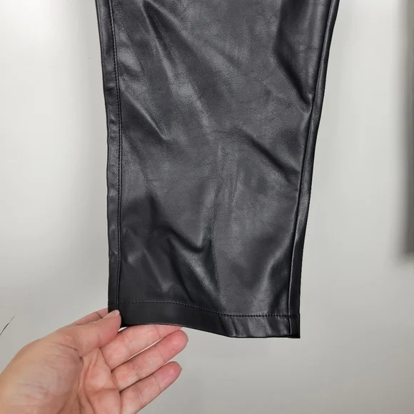 NWT Lucy Paris Faux Leather Paperbag-Waist Pants in Black - Picture 5 of 13